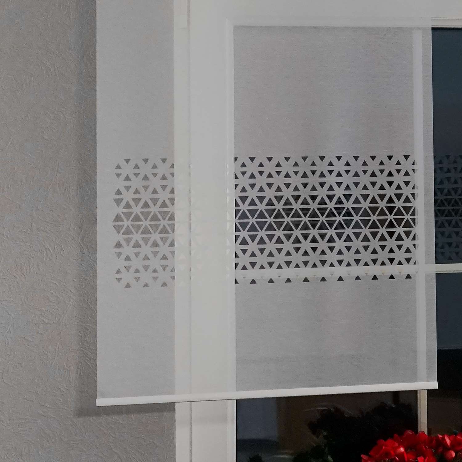 Moderne Scheibengardinen F r Wohnzimmer Mit Lasercut Nach Ma moderne-scheibengardinen-f-r-wohnzimmer-mit-lasercut-nach-ma
