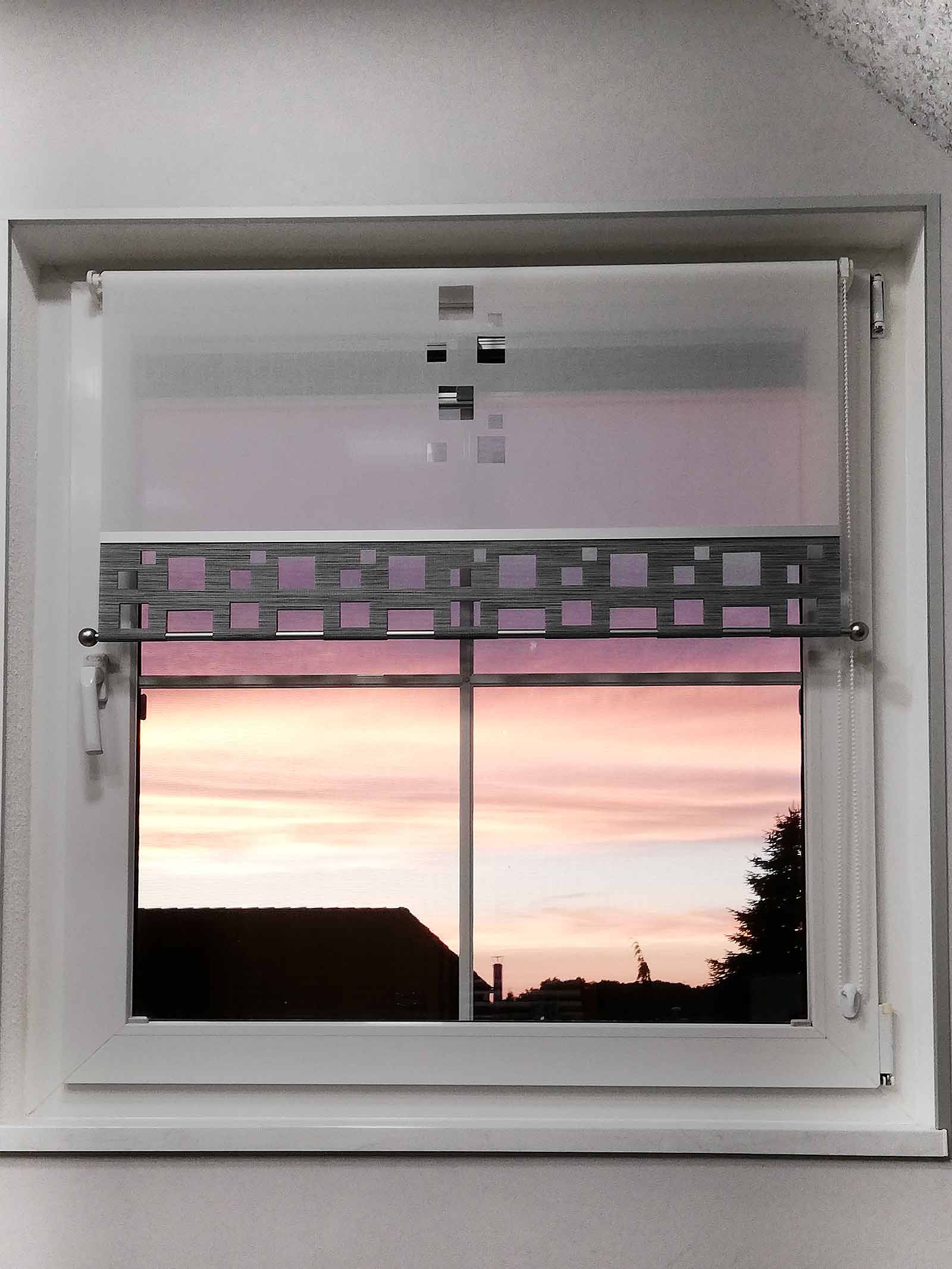 Modernes Rollo für Küche mit Lasercut nach Maß. Rollo Lasercut - Aus ...